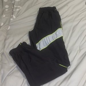 Garage Trackpants/windbreaker pants